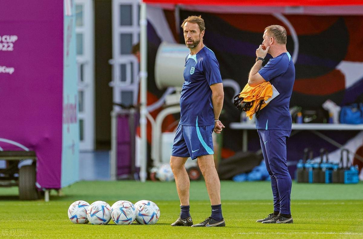 意大利强势英格兰,阿尔巴惊艳世界 意大利强势英格兰,阿尔巴惊艳世界