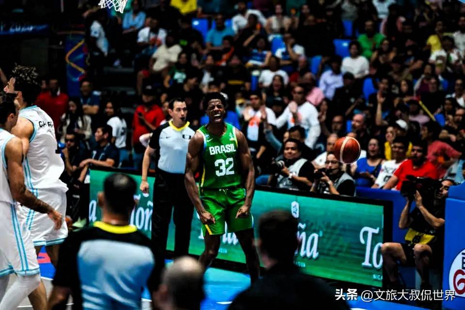 意大利男篮爆冷阿根廷男篮,杰伦·布朗三分雨点燃全场 意大利男篮爆冷阿根廷男篮,杰伦·布朗三分雨点燃全场