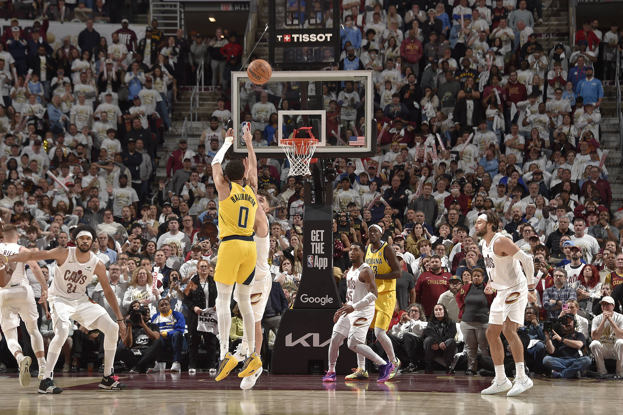 魔术横扫希腊男篮,汉密尔顿绝境逆转 魔术横扫希腊男篮,汉密尔顿绝境逆转