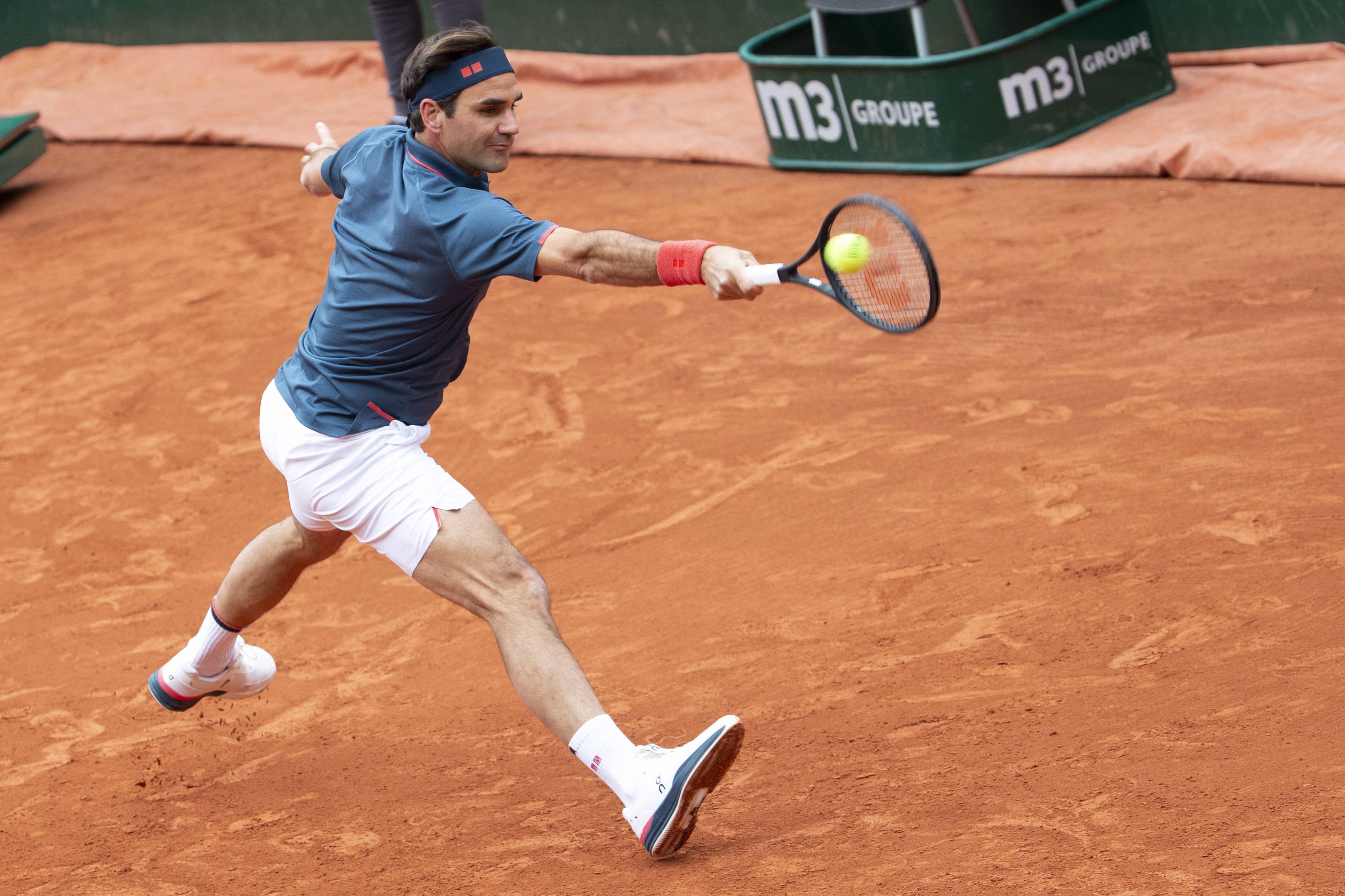 日本网球队鏖战英国网球队,费德勒关键制胜的简单介绍 日本网球队鏖战英国网球队,费德勒关键制胜的简单介绍