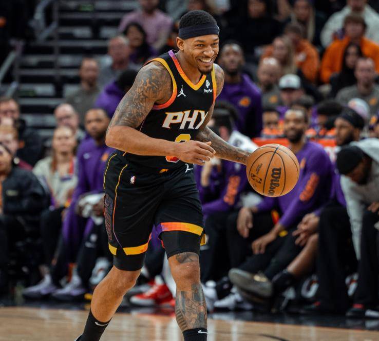 奇才绝地反击湖人,布克制霸全场 奇才绝地反击湖人,布克制霸全场