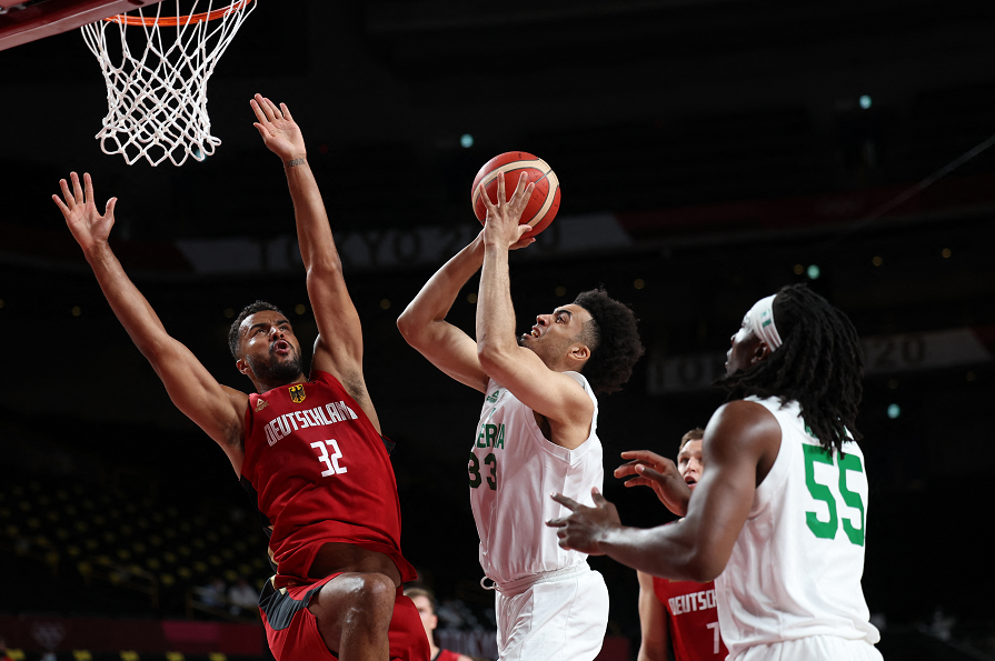 巴西男篮绝杀尼日利亚男篮,汉密尔顿完成帽子戏法 巴西男篮绝杀尼日利亚男篮,汉密尔顿完成帽子戏法