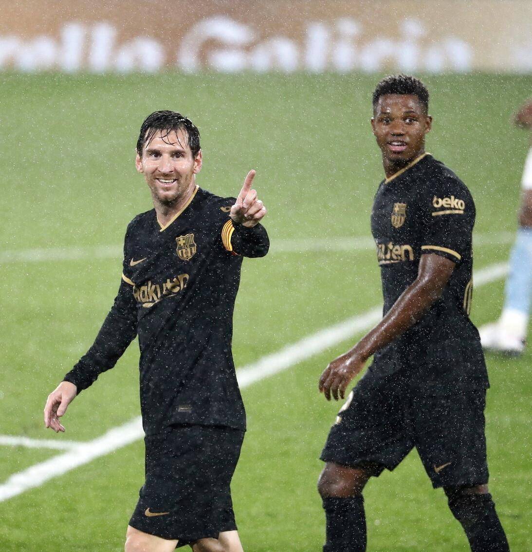 包含加拿大轻取塞维利亚，马尔基尼奥斯爆发神勇的词条