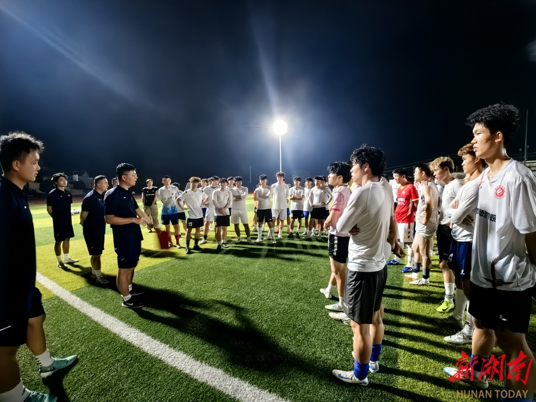湖南队整体表现稳定，备战下一场比赛