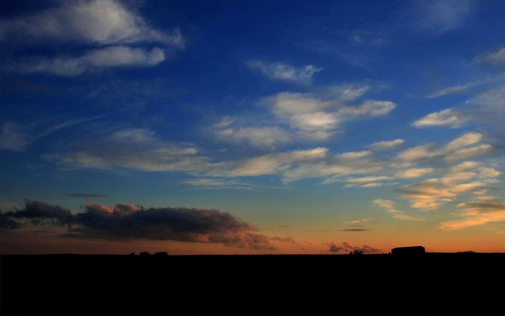 跨越次元壁的对决,拉文49分击穿上海防线,末节三分雨浇灭热火反扑